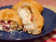 Pizzette fritte con ricotta e salame