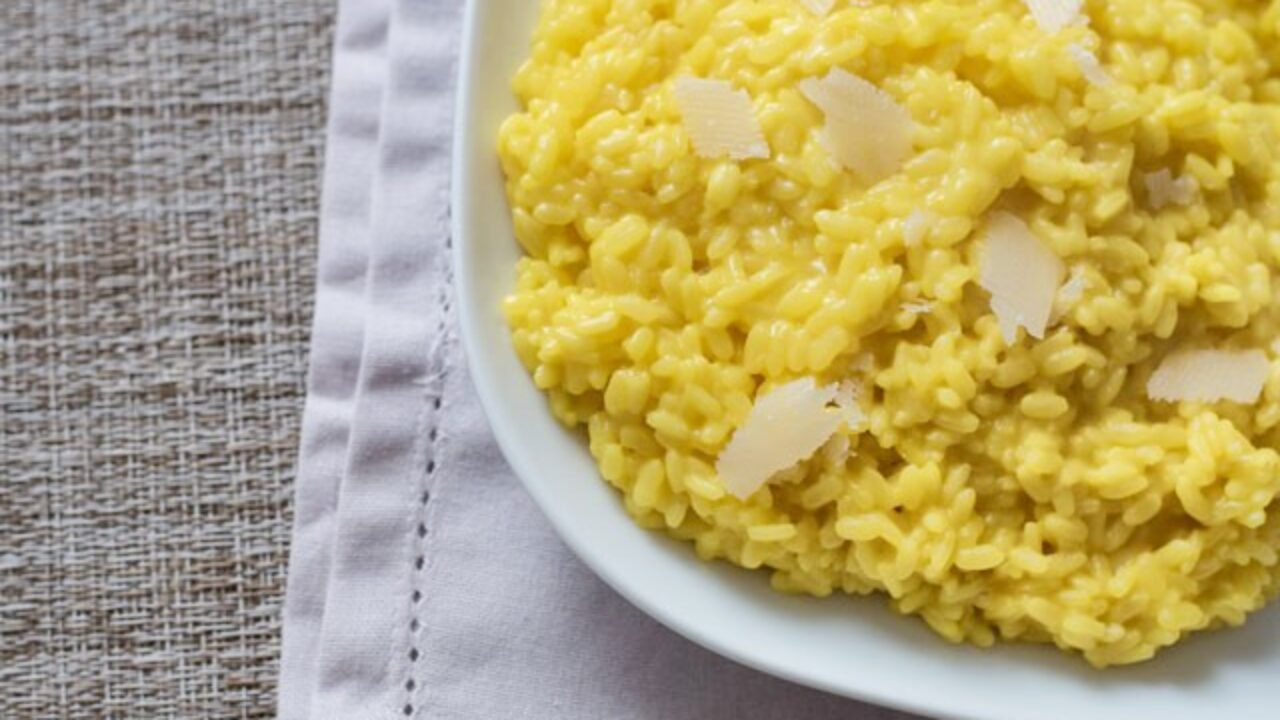 Risotto Allo Zafferano Ricetta Semplice E Veloce Sempliceveloce